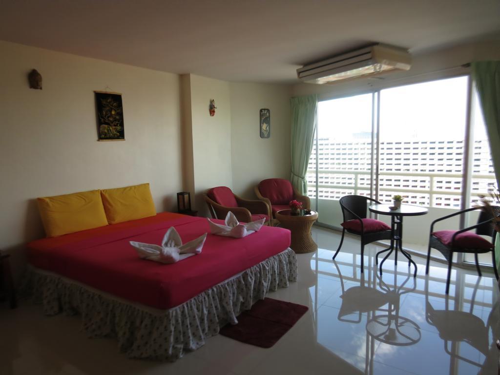 View Talay 1B Serviced Apartments Pattaya Room photo