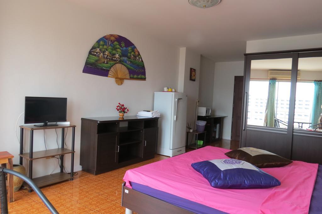 View Talay 1B Serviced Apartments Pattaya Room photo
