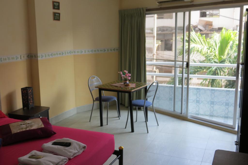 View Talay 1B Serviced Apartments Pattaya Room photo